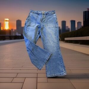 Michael Kors Women’s Size 8 Selma Patch Pocket Cropped Flared Jeans. Great Cond.